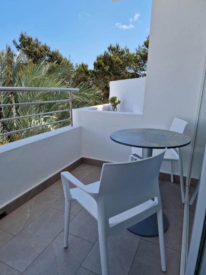 Apartamentos Costamar II Es Pujols Exteriör bild