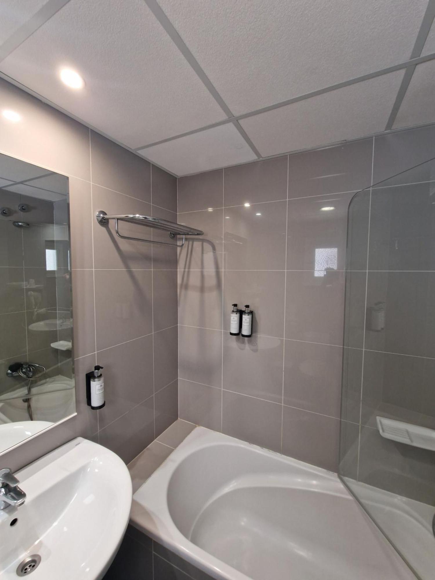 Apartamentos Costamar II Es Pujols Exteriör bild