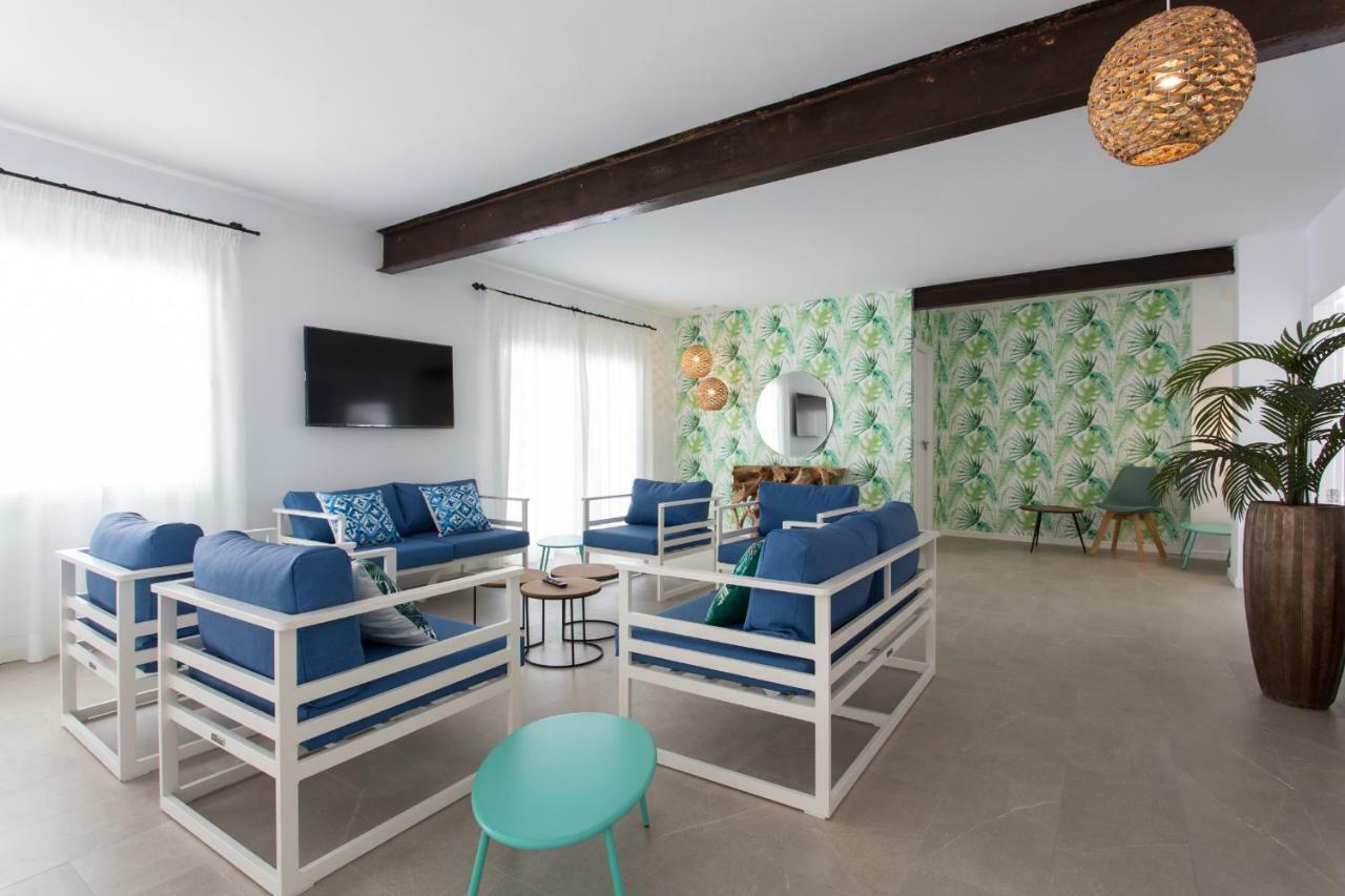 Apartamentos Costamar II Es Pujols Exteriör bild